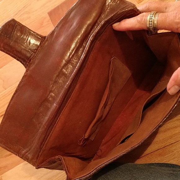 Vintage clutch...This clutch was my grandmother's. - Picture 5 of 7